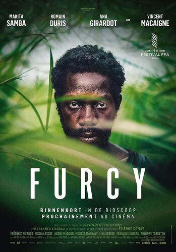 Filmposter voor "Furcy", met een close-up van een jongen in een groene omgeving, met de titel onderaan.
