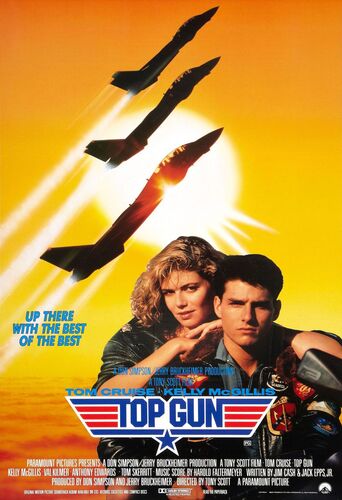 Filmposter van "Top Gun", met twee vliegtuigen boven een zonsopgang en de hoofdrolspelers in de voorgrond.