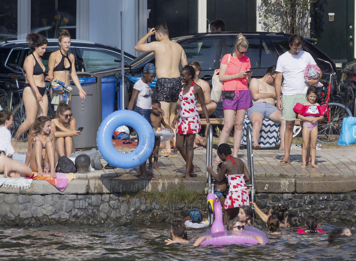 Metro en Amstel Beach